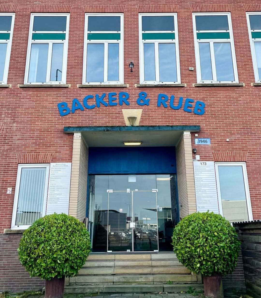 Wonen in een oud kantoorgebouw In het oude Backer+Rueb-kantoor komen 7 stadswoningen. Bijzonder